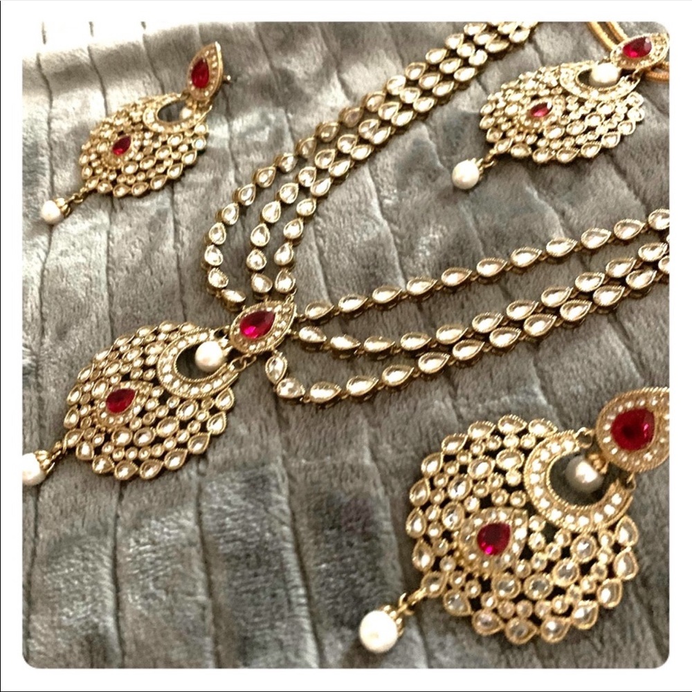 Kundan indian pakistani jewelry set with tikka